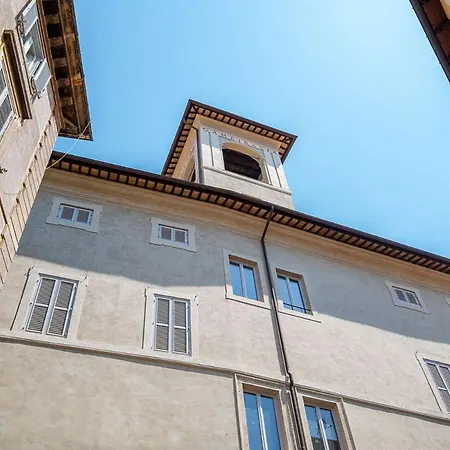 Palazzo Gambirasi Luxury Penzion Řím