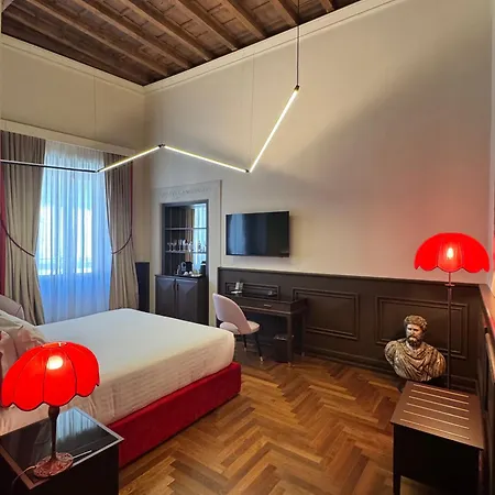 Penzion Palazzo Gambirasi Luxury Řím