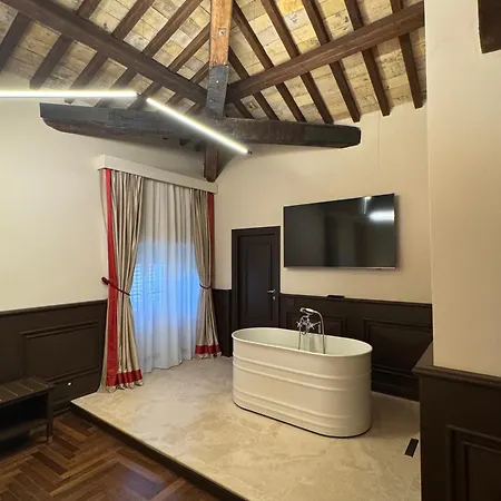 Palazzo Gambirasi Luxury Penzion 4*